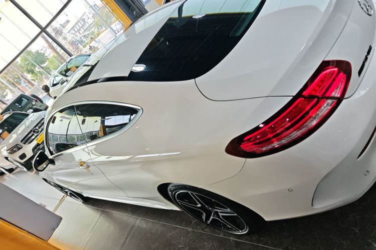 奔驰C级(进口) 2020款 C 260 轿跑车车身外观4