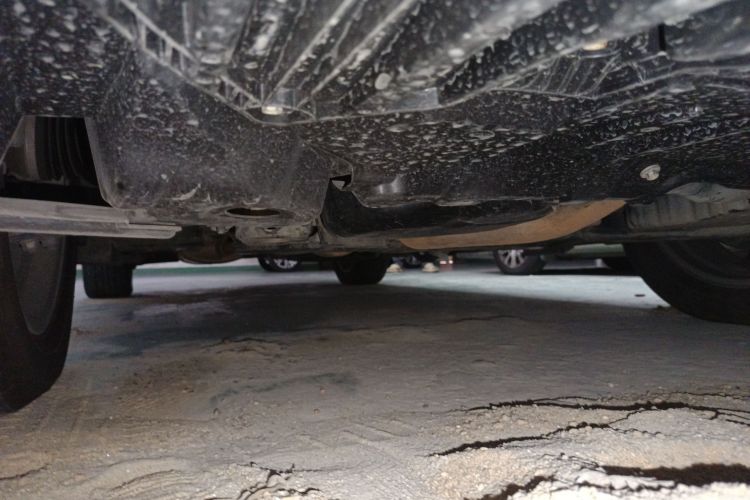 丰田 汉兰达 2015款 2.0T 四驱豪华版 7座局部细节9001