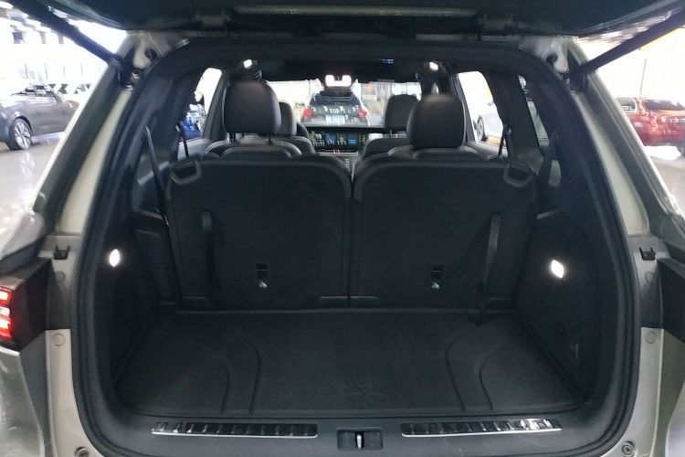 理想汽车 理想ONE 2021款 增程6座版机舱底盘23