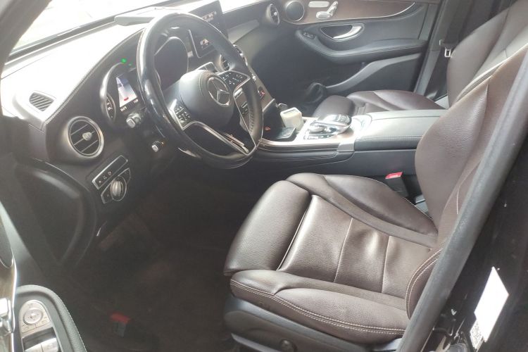 奔驰GLC 2018款 GLC 300 4MATIC 动感型局部细节19