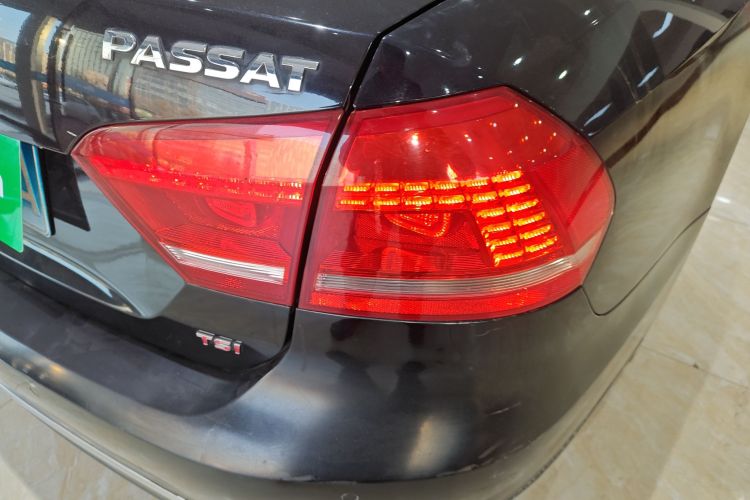 大众 帕萨特 2015款 1.4TSI DSG尊荣版车身外观9