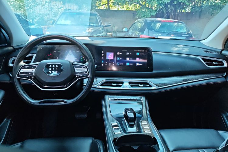 蓝电E5 2023款 1.5L DE-i 100KM畅享型 7座中控内饰12