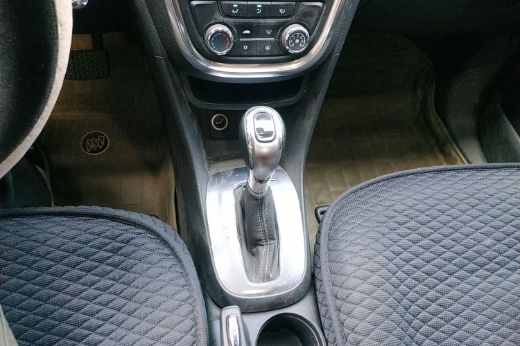 别克 昂科拉 2014款 1.4T 自动两驱都市精英型中控内饰18