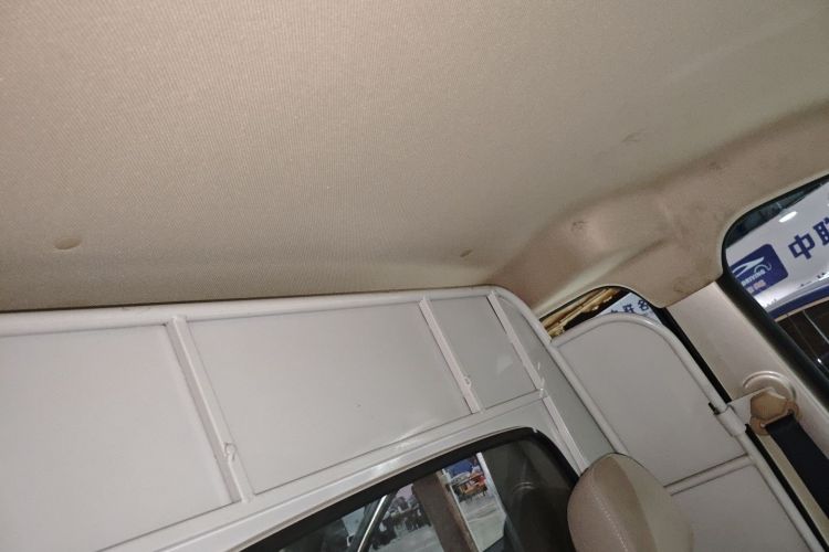 五菱汽车 五菱宏光V 2022款 1.5L劲取版封窗车电动助力LAR局部细节22