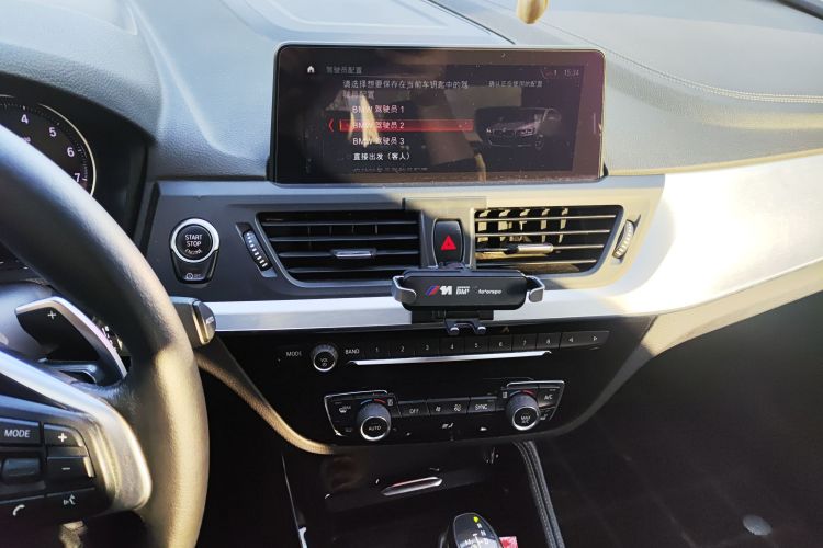 宝马1系 2018款 改款 120i 设计套装型局部细节16