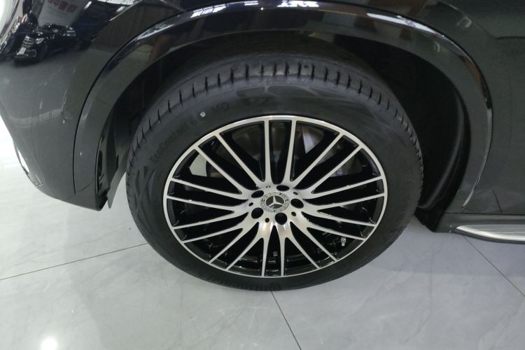 奔驰GLC 2023款 改款 GLC 300 L 4MATIC 豪华型 7座车身外观35