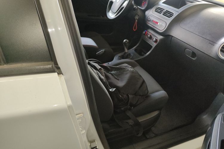 名爵3 2016款 1.3L 手动舒适版局部细节41