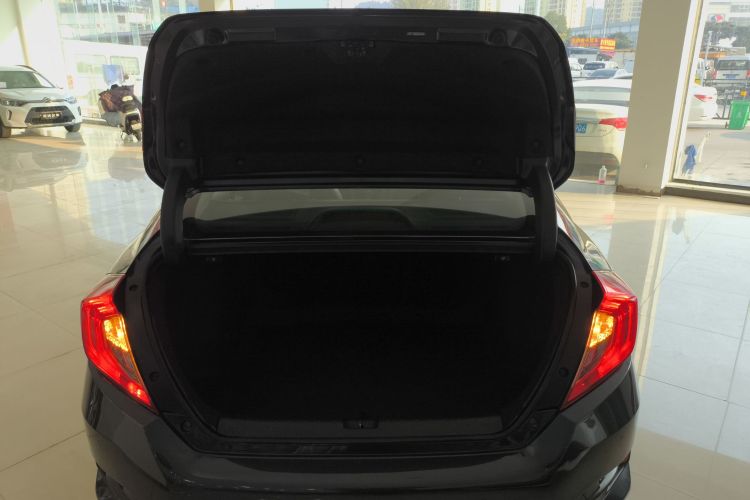 本田 思域 2016款 220TURBO CVT豪华版局部细节23