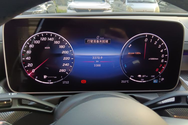 奔驰C级新能源 2024款 改款三 C 350 eL中控内饰14