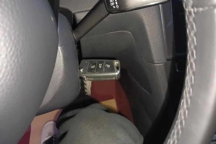 大众 高尔夫 2020款 200TSI DSG舒适进取版中控内饰11