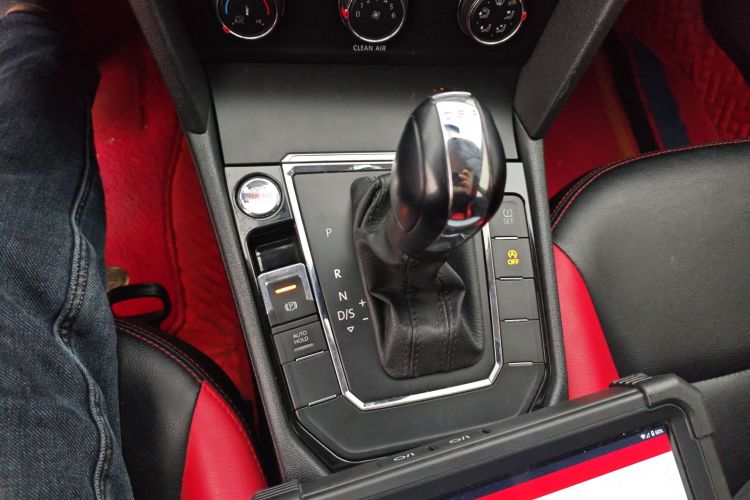 大众 凌渡 2019款 230TSI DSG风尚版 国V中控内饰18