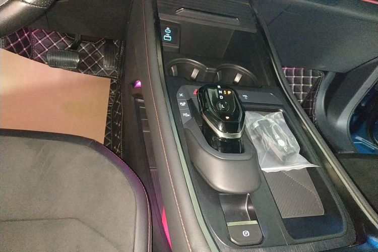 福特 2023款 锐界L 2.0T EcoBoost E混动四驱七座 STLine局部细节18