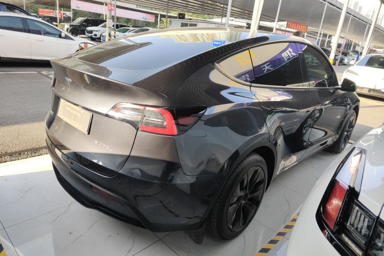 特斯拉 Model Y 2024款 后轮驱动版车身外观6005