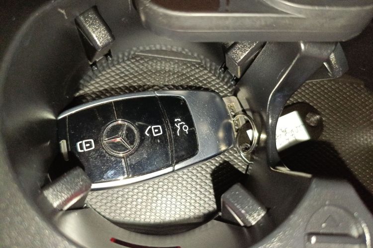 奔驰E级 2020款 改款 E 260 L中控内饰7001