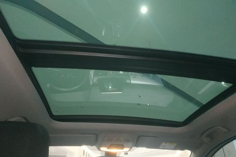 宝马2系旅行车 2016款 218i 领先型局部细节22