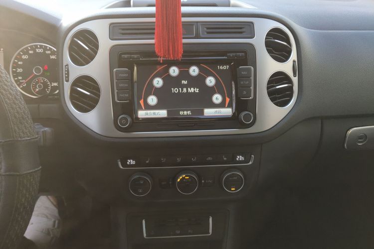 大众 途观 2013款 2.0TSI 自动四驱旗舰版中控内饰16