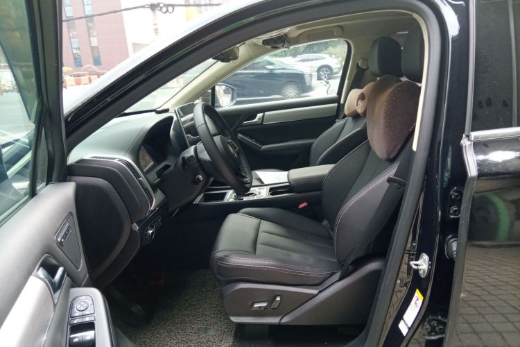 比亚迪 唐 2018款 2.0T 自动智联尊荣型 7座 国V局部细节19