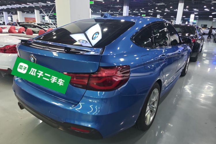 宝马3系GT 2020款 320i M运动套装车身外观7
