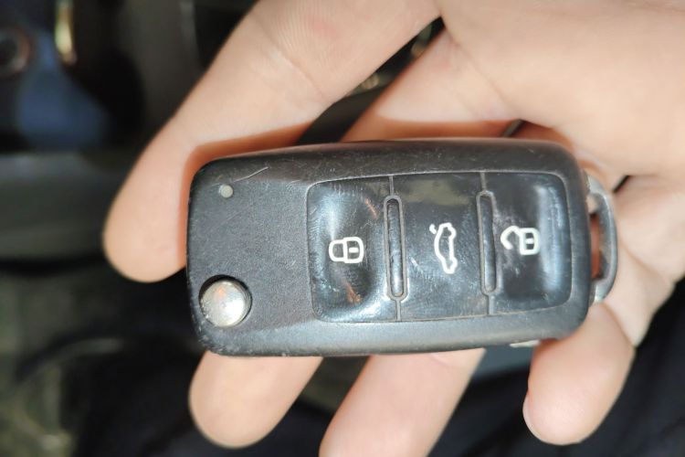 大众 Polo 2014款 1.6L 自动舒适版中控内饰7001