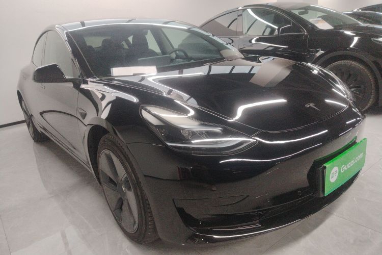 特斯拉 Model 3 2022款 后轮驱动版车身外观3