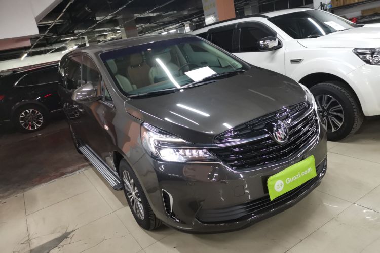 别克GL8 2021款 陆上公务舱 652T 豪华型车身外观3