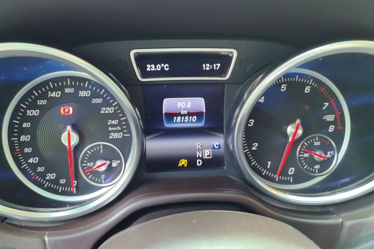 奔驰GLE 2017款 GLE 400 4MATIC中控内饰15