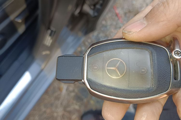 奔驰B级 2018款 B 200 动感型中控内饰7001