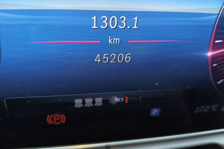 奔驰C级 2022款 改款 C 260 L 运动版中控内饰15