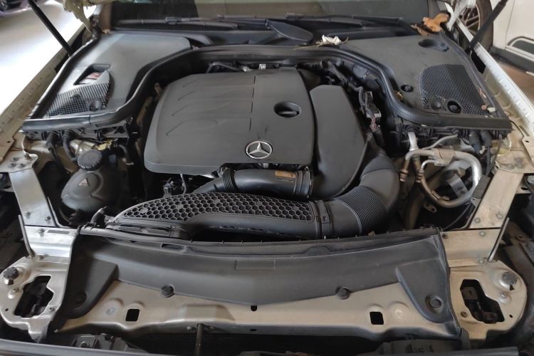 奔驰E级 2019款 改款 E 300 L 运动时尚型局部细节24