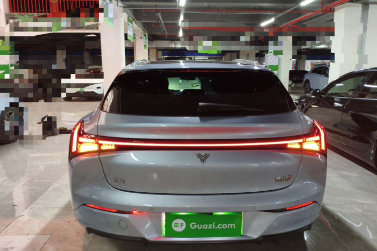 哪吒汽车 哪吒S猎装 2024款 增程300 标准版车身外观6