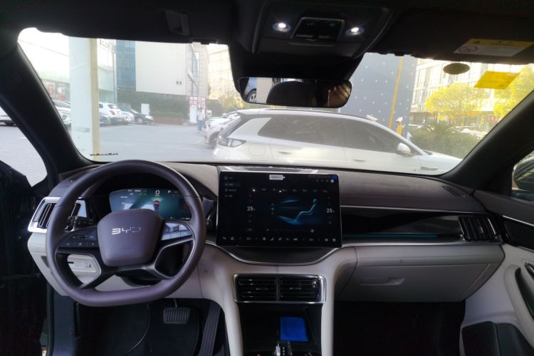 比亚迪 宋PLUS新能源 2025款 DM-i 智驾版 160KM 旗舰型中控内饰7002