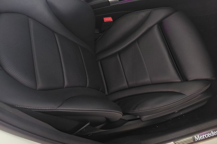 奔驰C级 2020款 C 260 L 运动版局部细节41