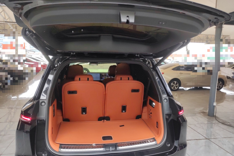 理想汽车 理想L9 2025款 Pro 智能焕新版机舱底盘23