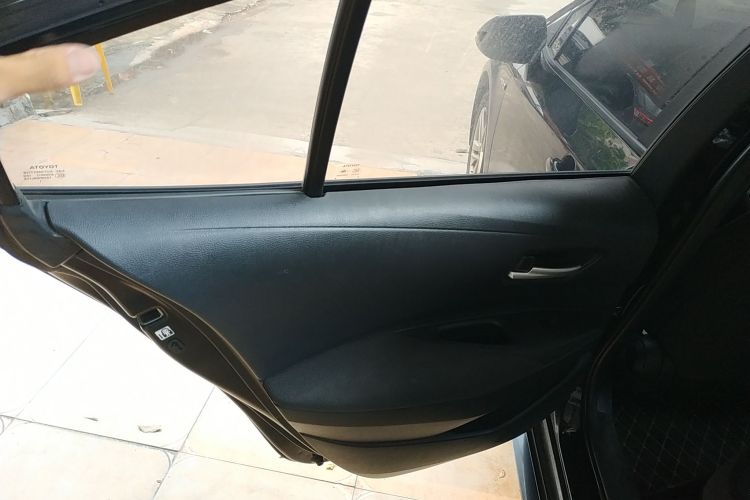 丰田 雷凌 2021款 双擎 1.8H E-CVT豪华版中控内饰7007