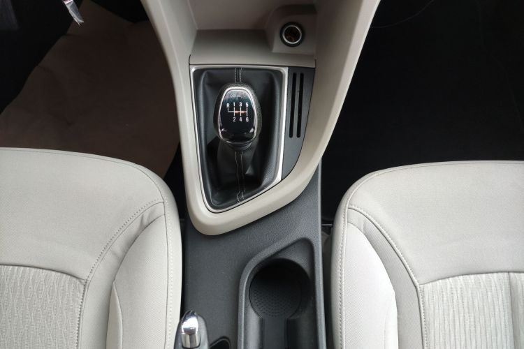 别克 英朗 2018款 15T 手动进取型 国V中控内饰18