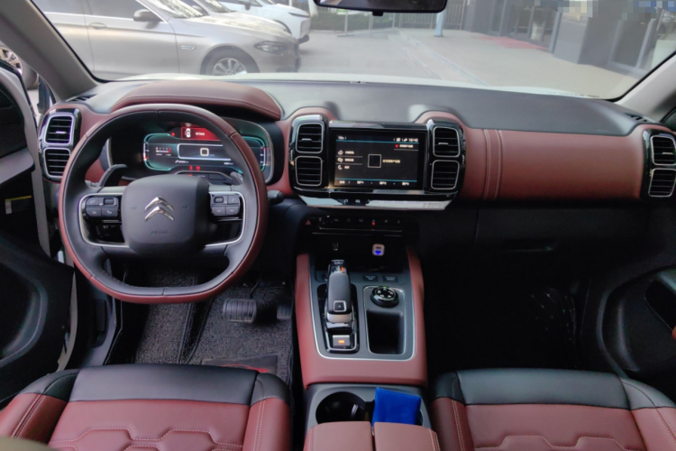 雪铁龙 天逸 C5 AIRCROSS 2020款 400THP 尊享型中控内饰7002