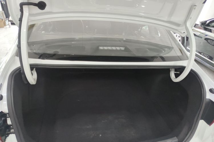 大众 朗逸 2023款 1.5L 自动得逸版机舱底盘23