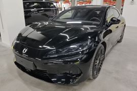 腾势Z9GT 2024款 1100四驱Ultra版