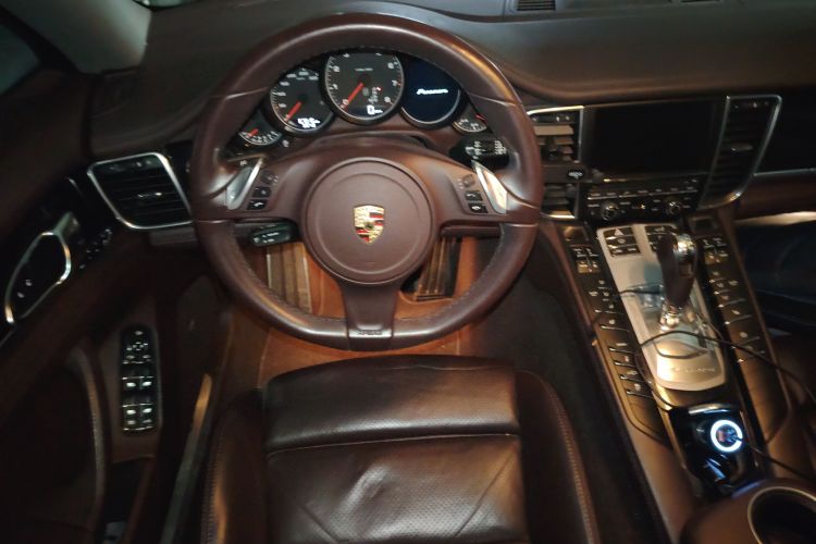 保时捷 2014款 Panamera 4 3.0T中控内饰13