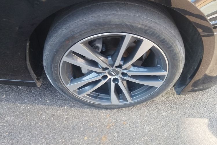 奥迪A6L 2019款 40 TFSI 豪华动感型车身外观10