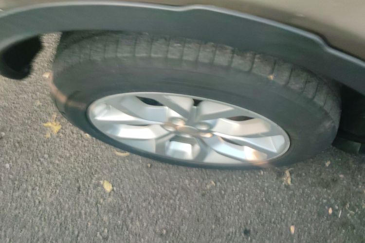 路虎 发现神行 2017款 2.0T HSE车身外观6008