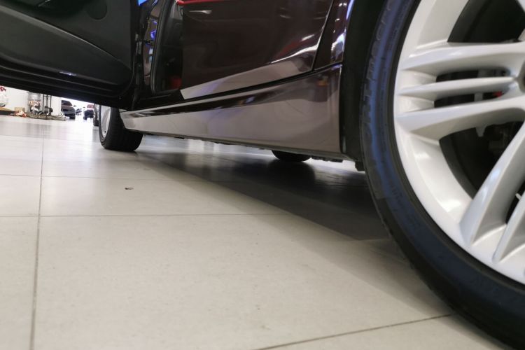 宝马3系 2017款 320Li 时尚型机舱底盘30