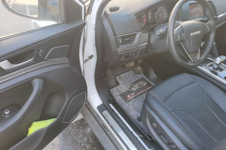 哈弗H6 2018款 蓝标 运动版 1.5T 自动两驱精英型中控内饰20