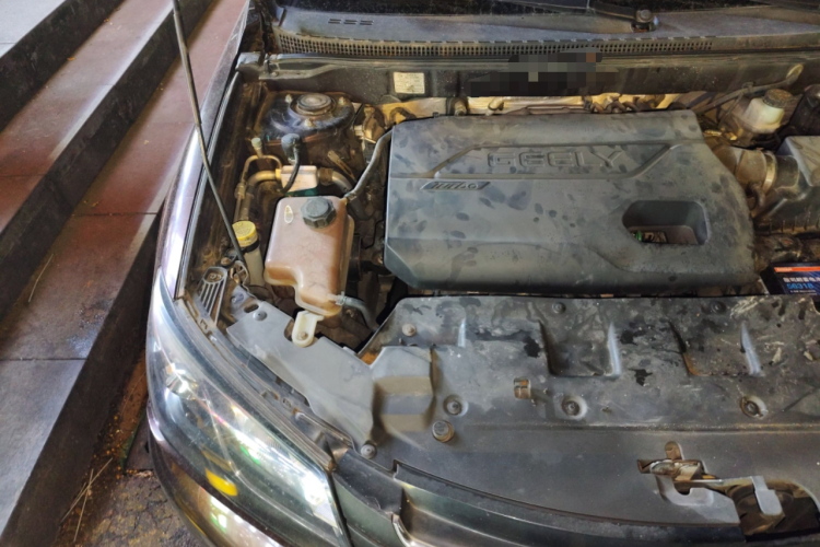 吉利汽车 帝豪 2015款 三厢 1.3T CVT向上版局部细节9006