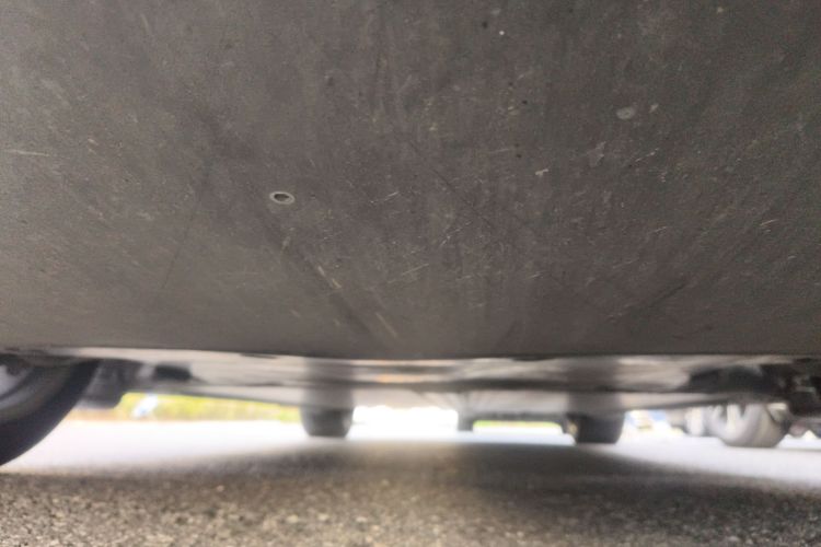 特斯拉 Model Y 2022款 后轮驱动版局部细节9008