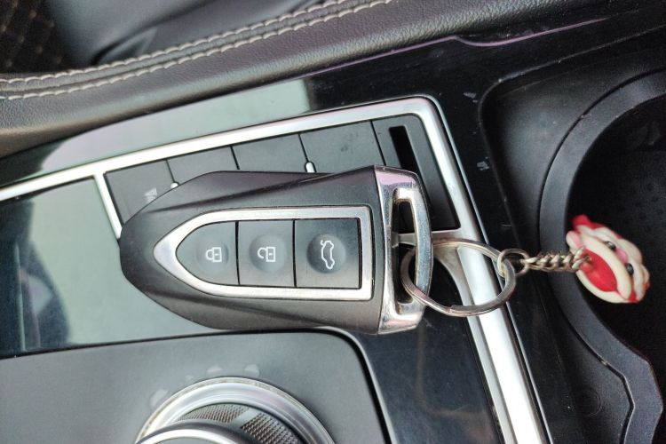 众泰 大迈X7 2018款 2.0T 自动尊贵型中控内饰11