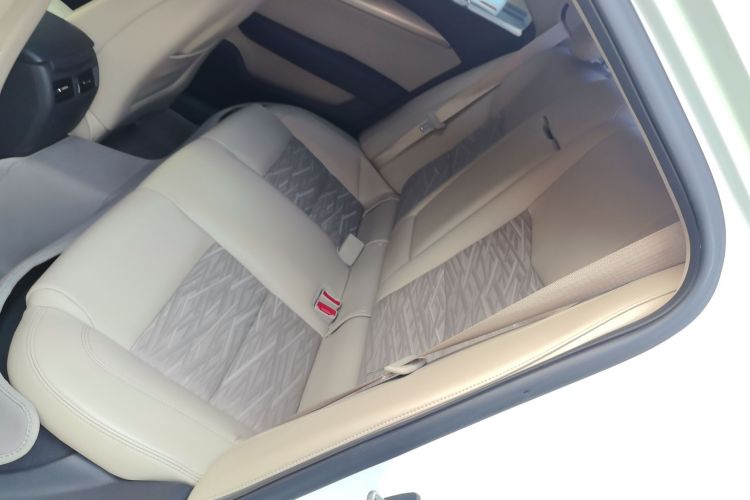 凯迪拉克ATS-L 2014款 25T 舒适型中控内饰21