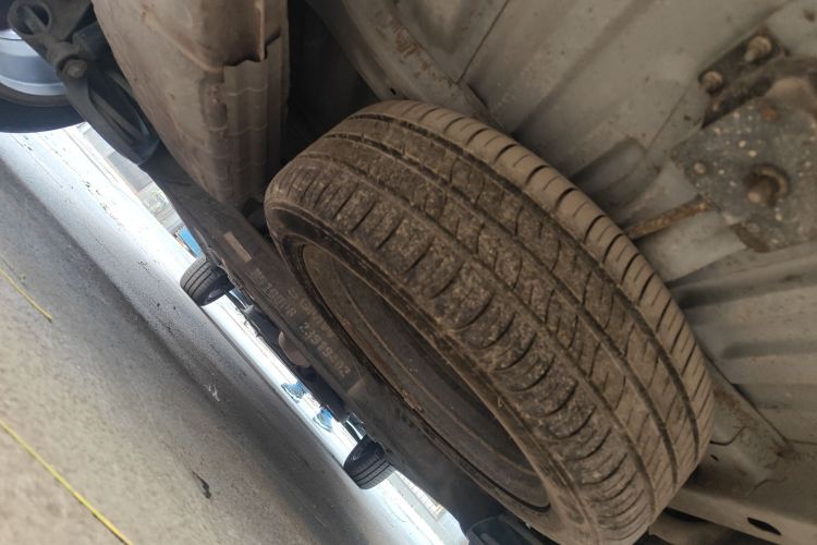 宝骏730 2014款 1.5L 手动舒适ESP版 7座局部细节9009