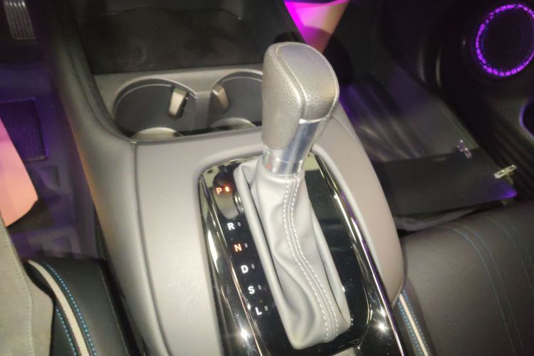 本田HR-V 2023款 240TURBO 劲睿版中控内饰18