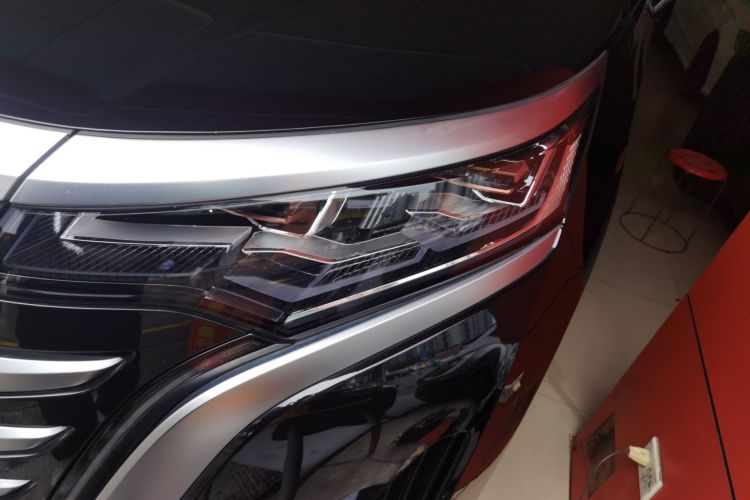 腾势D9 2022款 DM-i 970 四驱旗舰型局部细节36